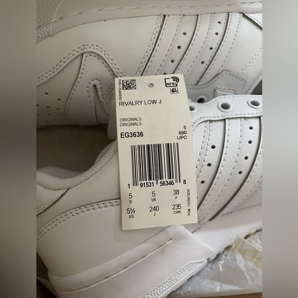 New Adidas Rivalry Sneaker in White - Picture 9 of 10